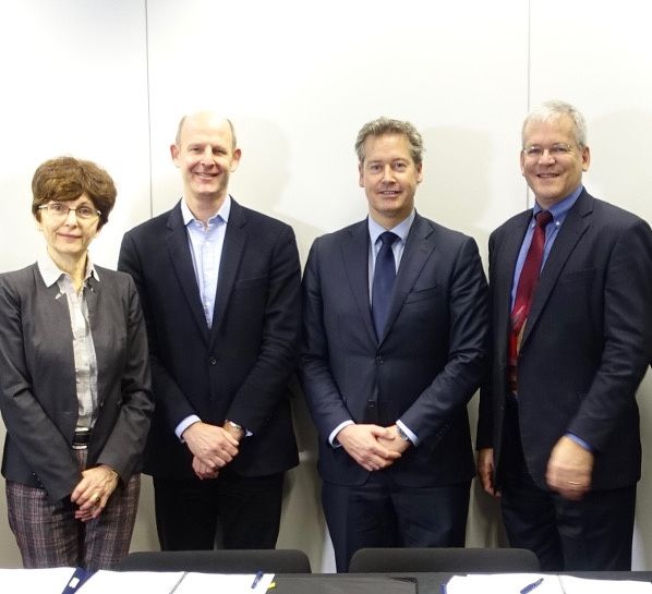 easa-inmarsat-contract-signing