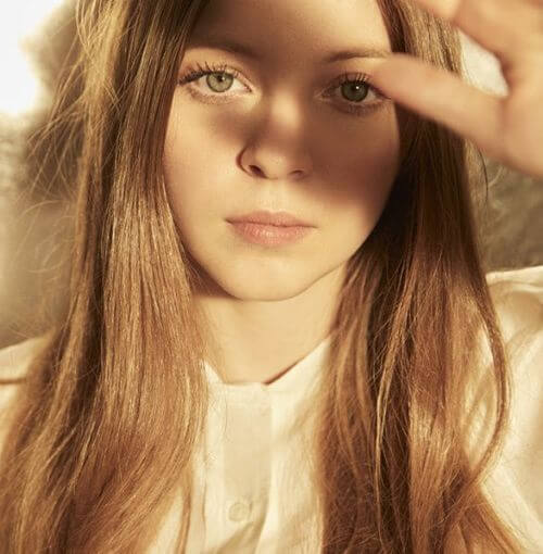 portrait jade bird chanteuse yeux verts Jade Bird, nouveau clip My Motto