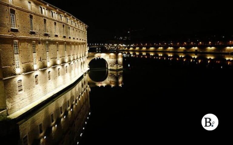 Photo de nuit de la Garonne à Toulouse