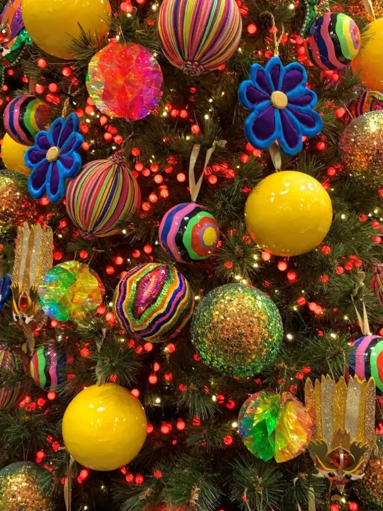 noel sapin boules guirlande lumiere Joyeux Noël 2023