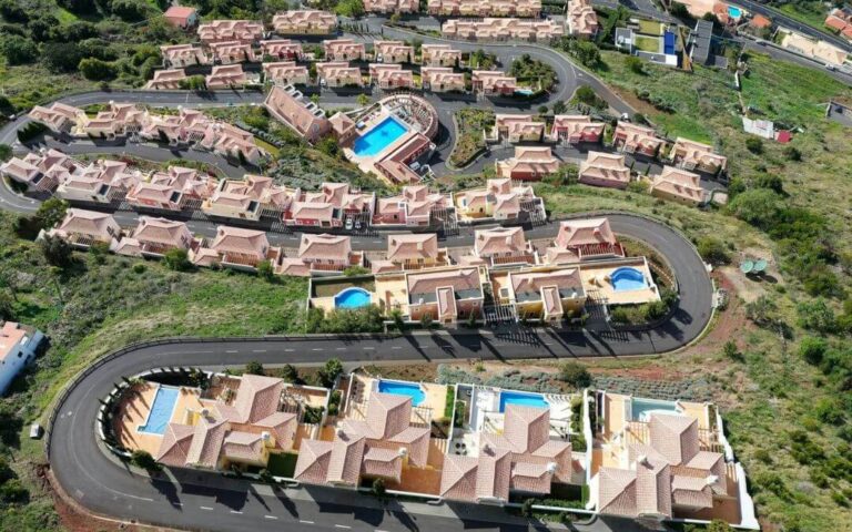 bernieshoot-maison-trust