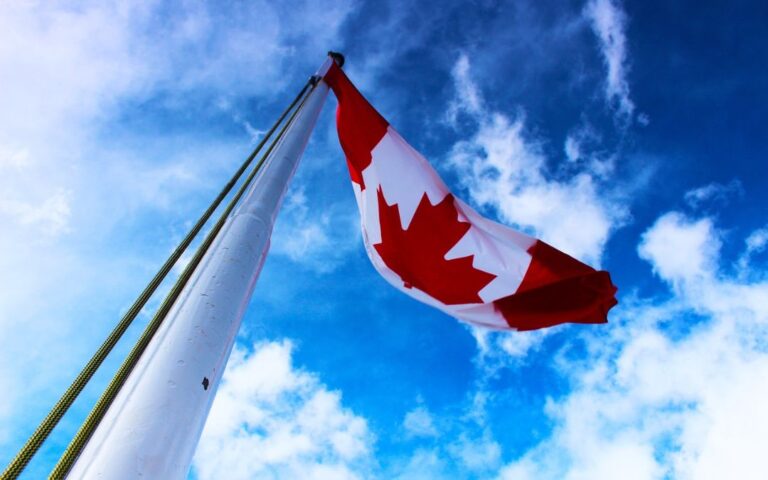 Pour mieux profiter de votre voyage au Canada, vous devez bien établir la liste des choses dont vous aurez besoin. Voici les choses indispensables à apporter.