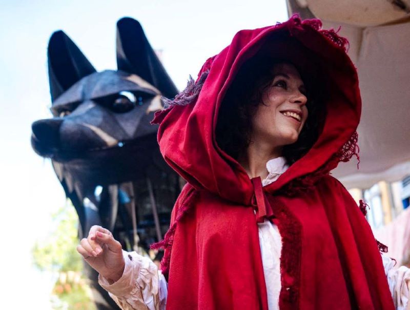 Halloween au Château de Merville : Découvrez le Loup Géant et le Petit Chaperon Rouge ! Halloween au Château de Merville : Découvrez le Loup Géant et le Petit Chaperon Rouge !