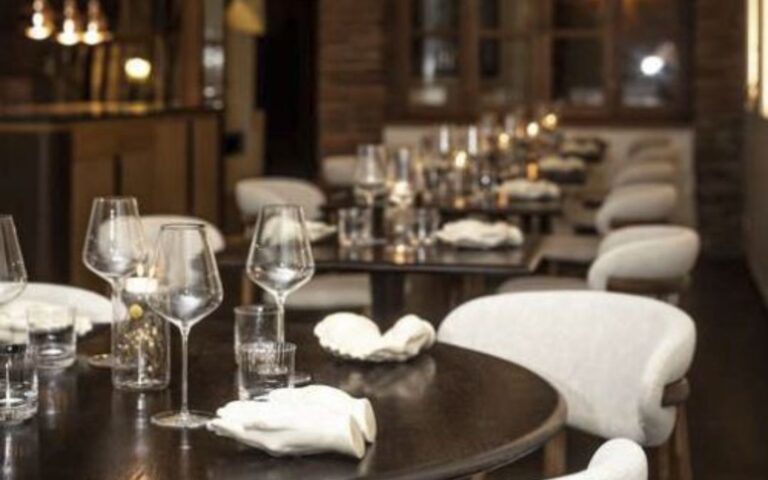 Salle du restaurant gastronomique Fario à Ceret