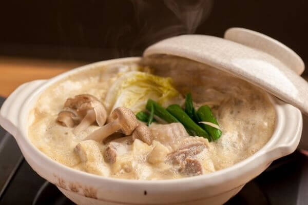 obenai plat obenzai dans un plat avec couvercle