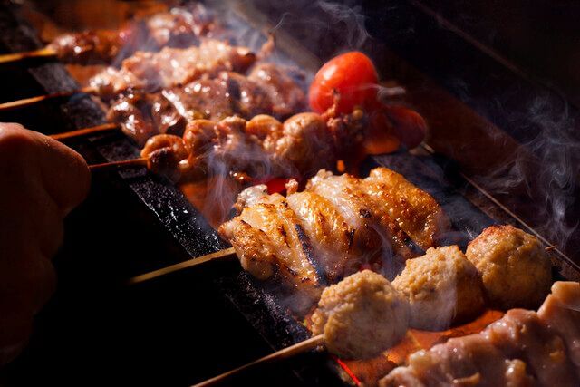 yakitori grillades tokyo Grillades à Tokyo