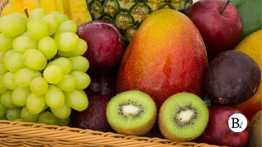 fruits raisins kiwi grenade pom ananas JNR 16K : Top 10 saveurs populaires de juin
