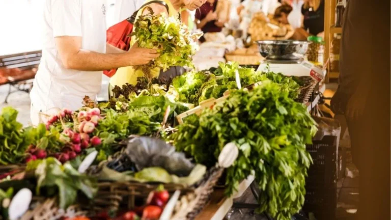 Acheter local en ligne : Vialoco change les règles