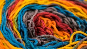 Fils de laine multicolore