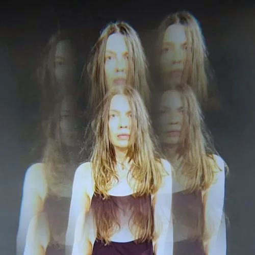 bizarre vanessa philippe single clip bizarre Bizarre single de Vanessa Philippe : pop rock électro