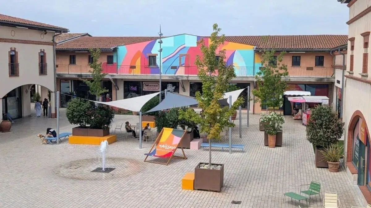 Place du village du Nailloux Outlet Village
